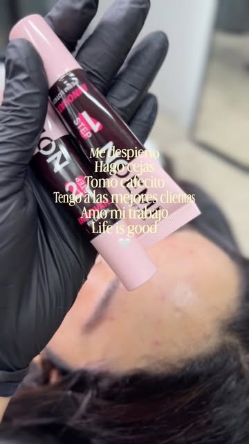 Tinte híbrido de cejas