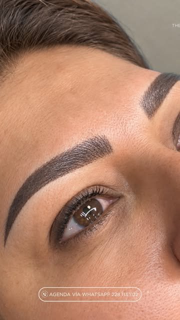 Cejas con micropigmentación